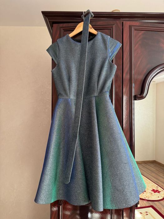 Rochie elegantă/ Rochie de nuntă/ Rochie de bal