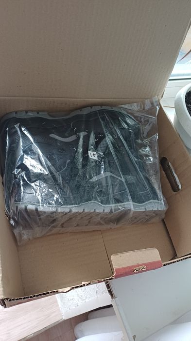 Продам обувь ботинки полуботинки новые