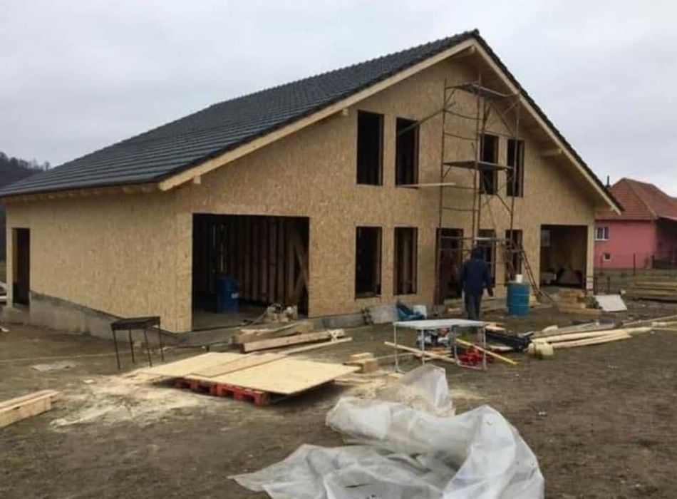 Vând cabane de lemn