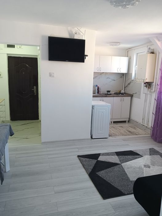 Închiriez apartament micro1 langa scoala