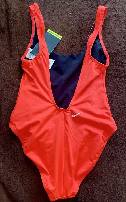 Нов бански  Nike