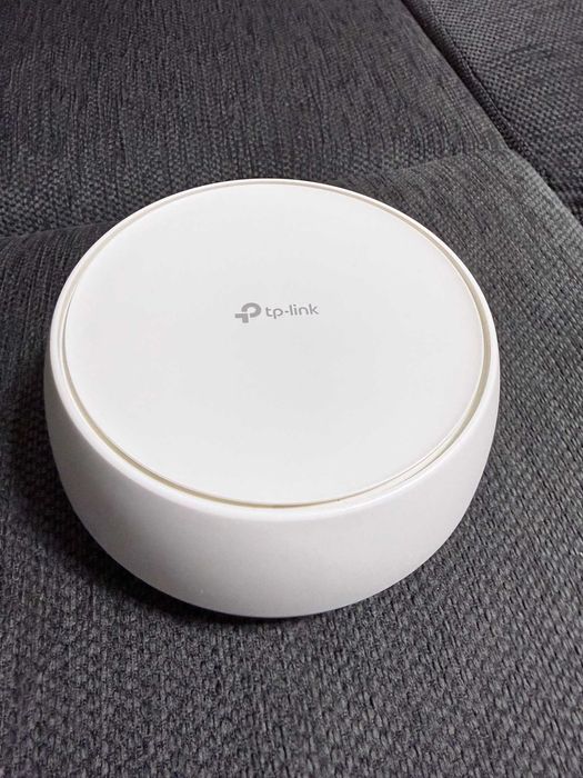 Router Tp-link BE25 si Tp-link  DECO AX20