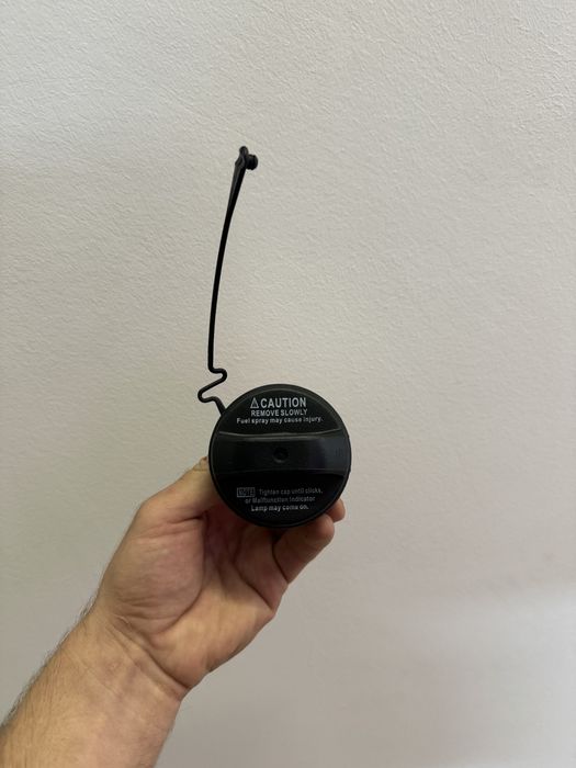 Крышка бензобака тойота Прадо 120 лючок заливная пробка лексус gx 470