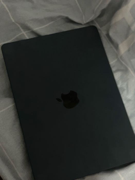 MacBook Air M2 13’6 дюйм