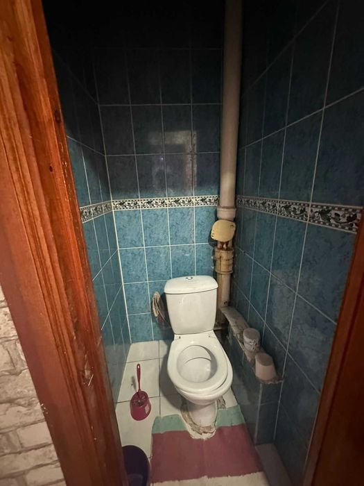 Продаётся 2-комнатная 103-серии. КАЛДАЯКОВА - №45 гиназия. Этаж: 5/5