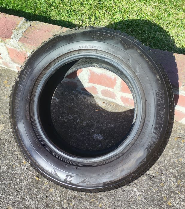 Bridgestone Blizzak 205/65R15 зимни