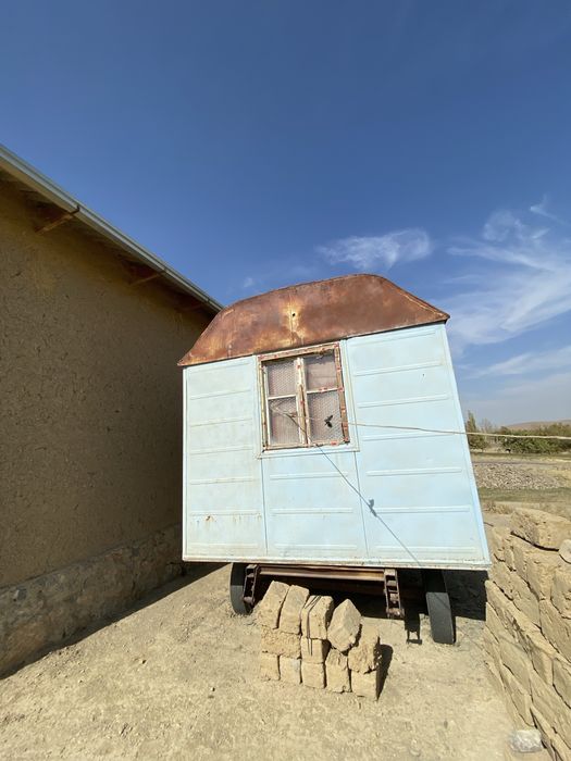 vagon sotiladi narhni keliwamiz 30milion deyapmz