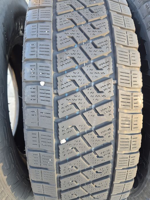 4бр. Зимни Бусови Гуми 215/75/16C LASSA