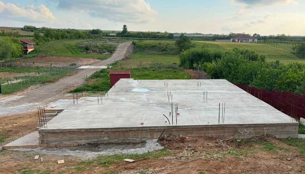 Teren de vanzare in Cheriu cu fundatie casa(198mp)