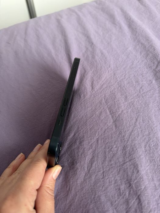 Vand iphone 13 in stare  buna