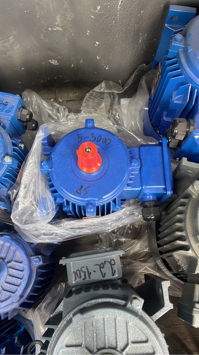 Электродвигатели разные