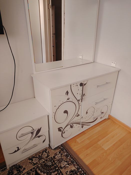 Продам спальный гарнитур