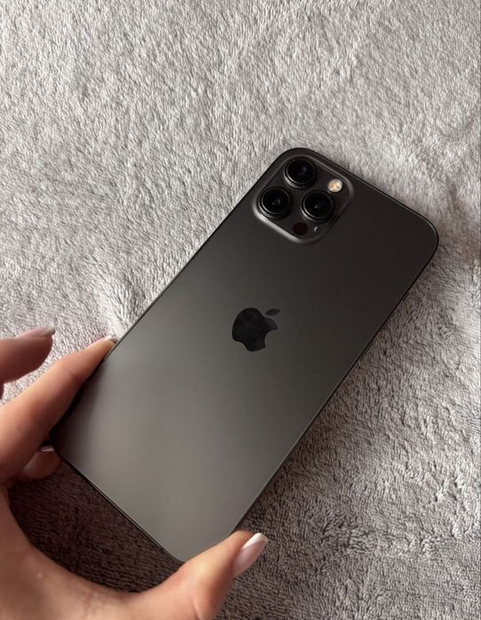 Vand IPhone 12 Pro / Graphite 256Gb Fara Defecte