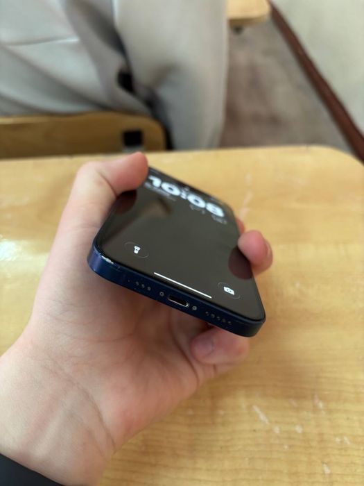 Аифон 12 в хорошем состоянии