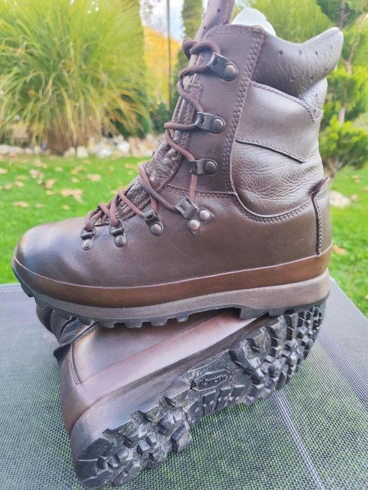 40 Bocanci Combat Altberg UK VA102619 - 395 lei