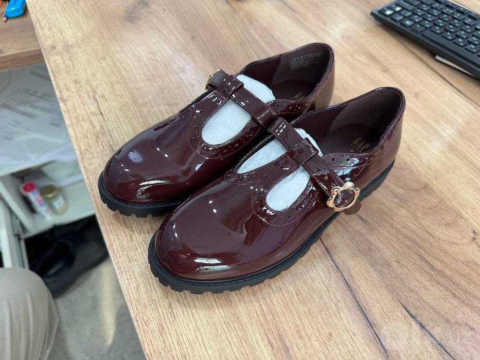 Детские туфли GAP Kids T-Strap Loafers — новые