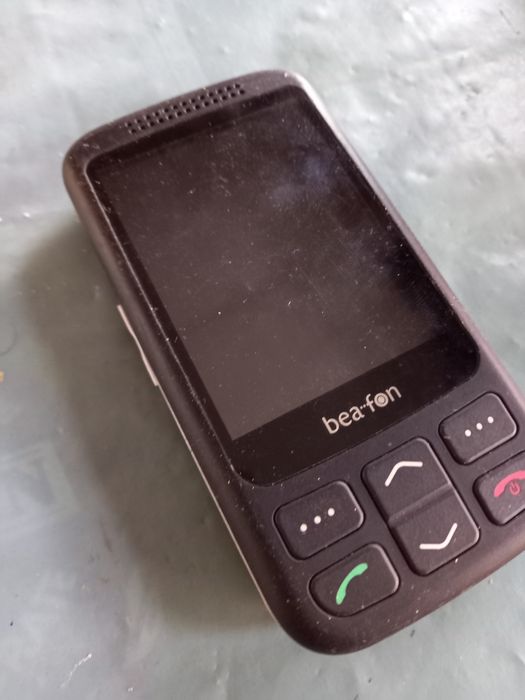Vând telefon pentru Seniori cu șină