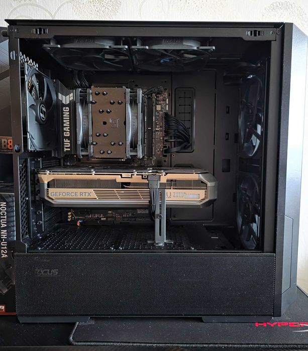 ТОП Lian Li Ryzen 7 7800X3D, RTX5070Ti, 32GB DDR5,  2ТВ NVME  с Гаранция