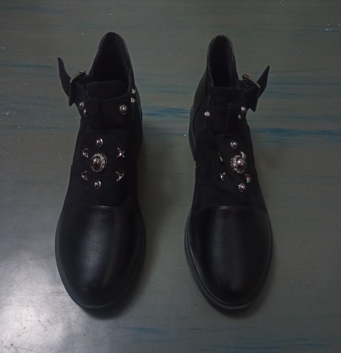 Продам женские туфли