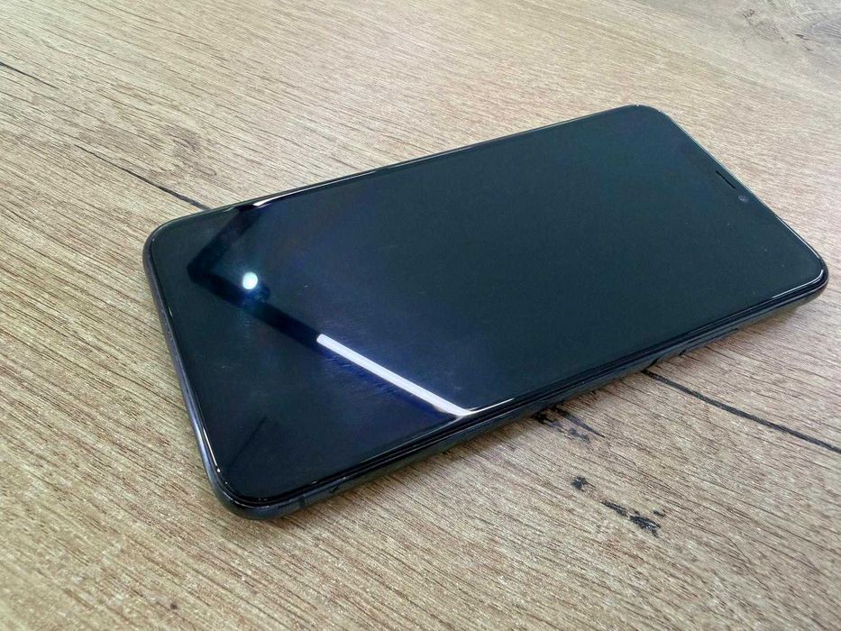 iPhone 11 Pro Max 64GB Midnight Green Neverlocked Face ID OK