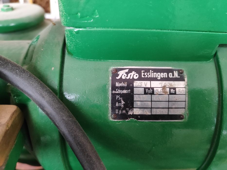 Mașina de frezat tamplarie