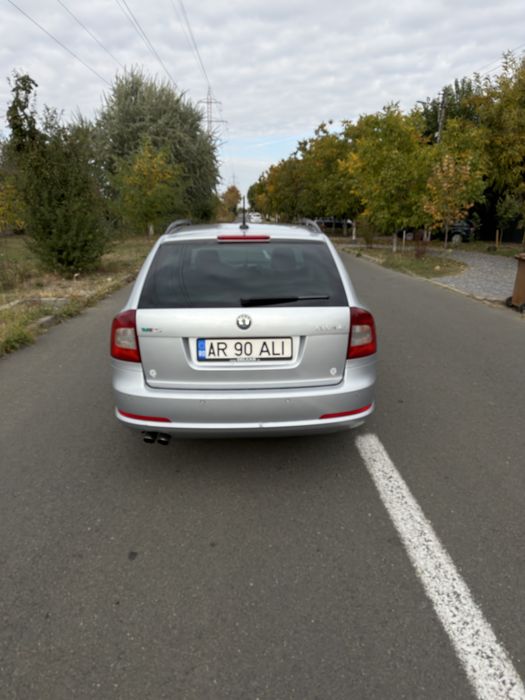 SKODA Octavia 2011 — imagine 5