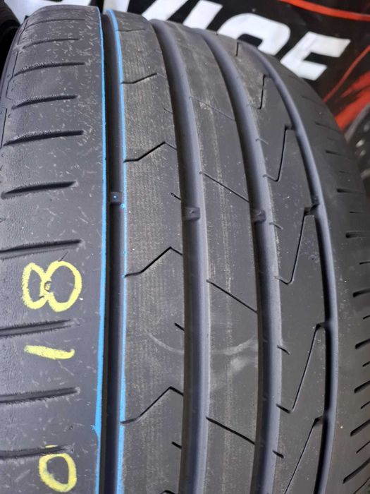 235 40 18 hankook