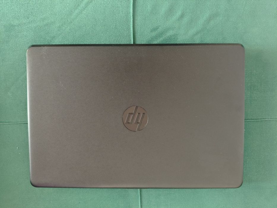 Офисный ноутбук HP