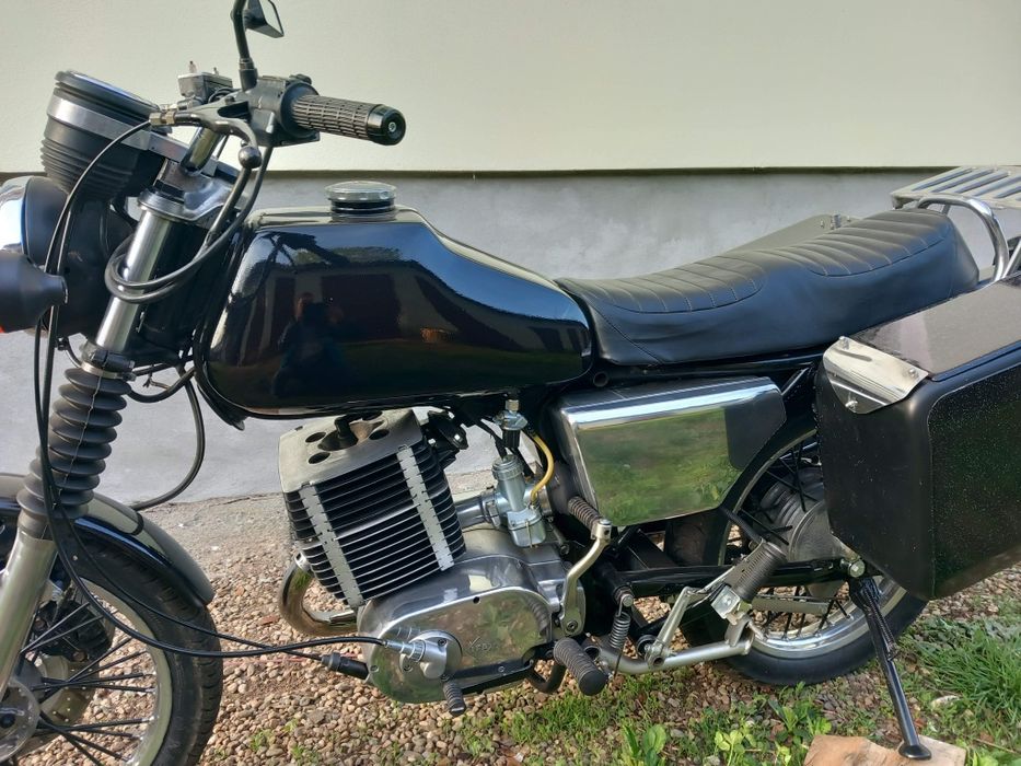 Vind sau schimb... MZ ETZ 250 complect refacut