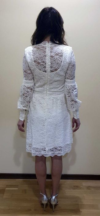 Rochie alba/ivory din dantela, cu perle