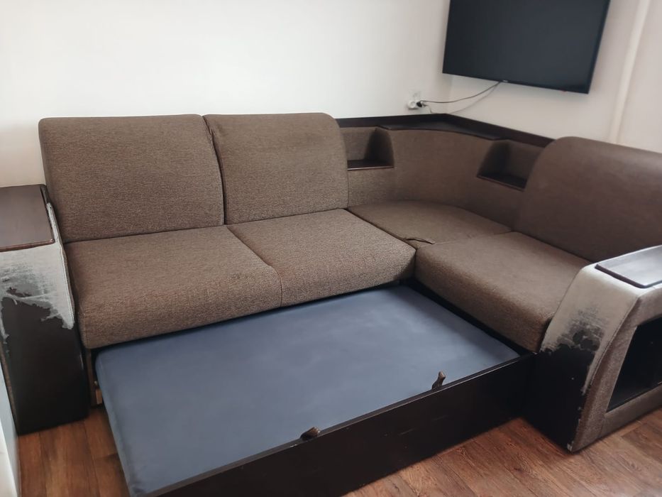 Продам диван угловой