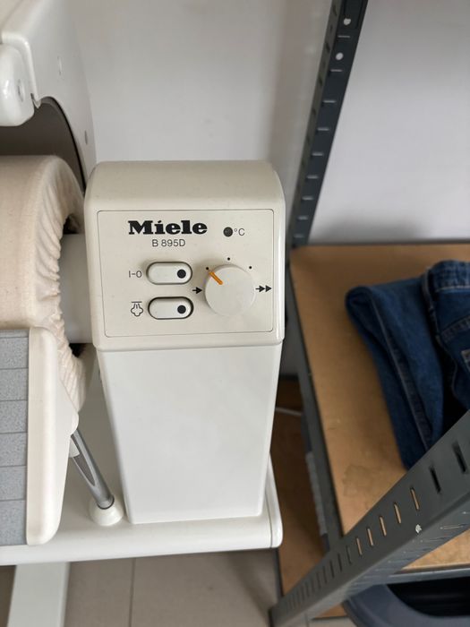 Каландър Miele В895D