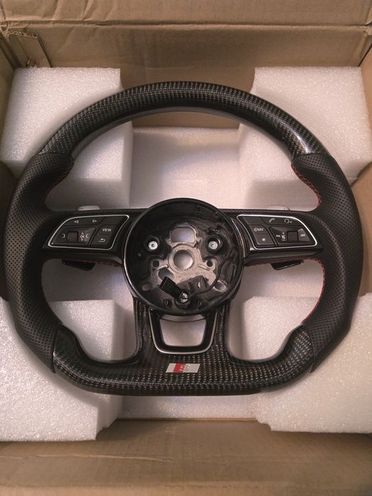 Карбонов спортен волан audi а4