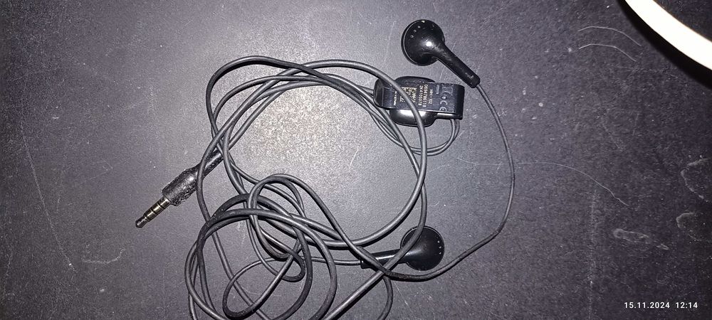 Зарядно за кола на ретро телефон