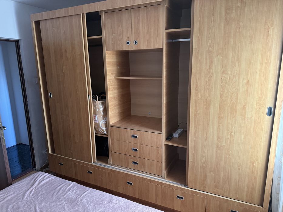 Apartament Gorjlui la 3 min de metrou