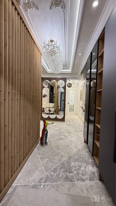 Продается 3 ком. Квартира площадью 90 кв.м. По ул. Рудаки ор. Саодат