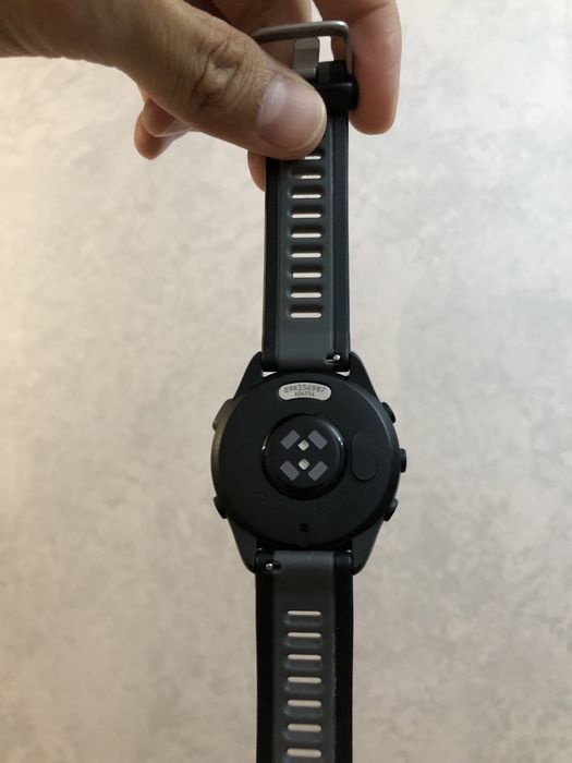 Продам Garmin Forerunner 165