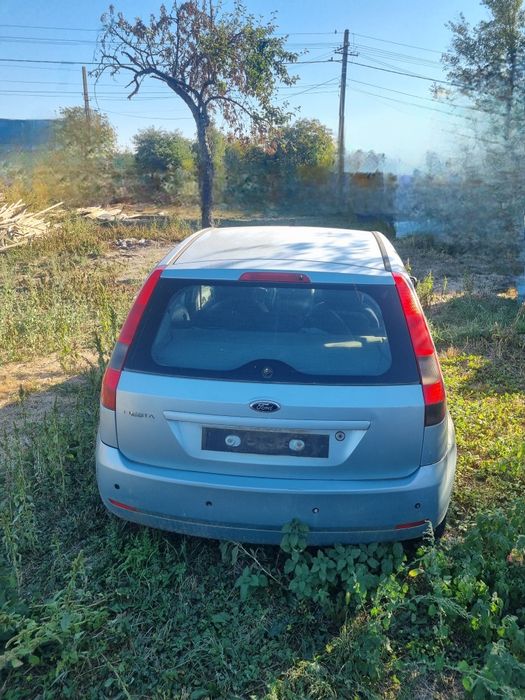 Ford Fiesta 2003 - Se vinde ÎNTREAGĂ pentru piese / donatoare