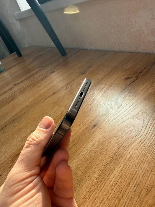 Продам Iphone 15 pro max