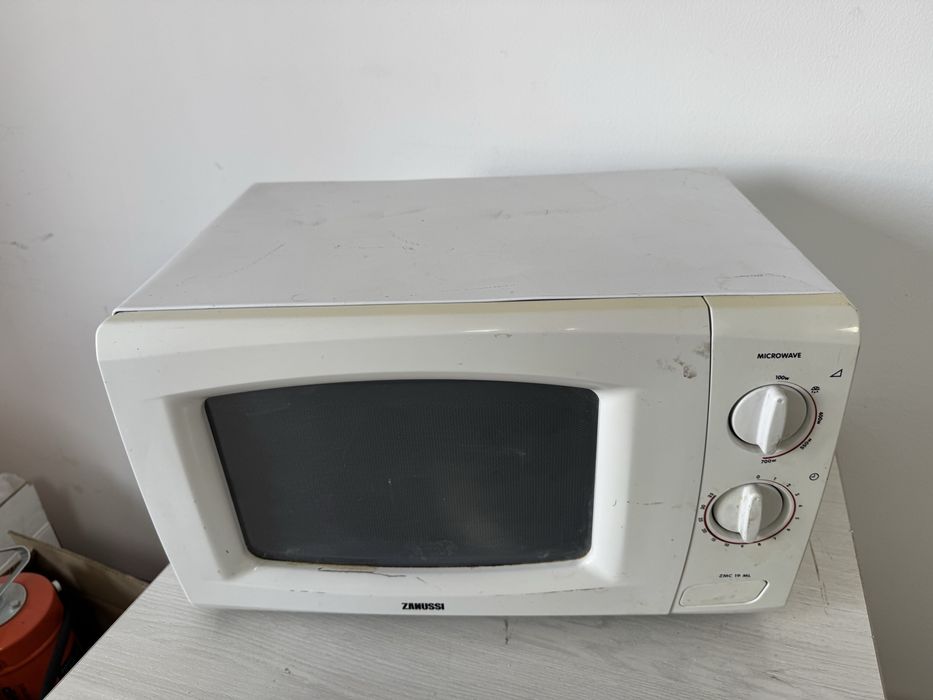 Zanussi микроволновка рабочая