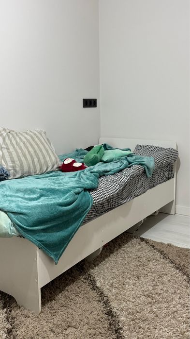 Кровать, шкаф подростковый