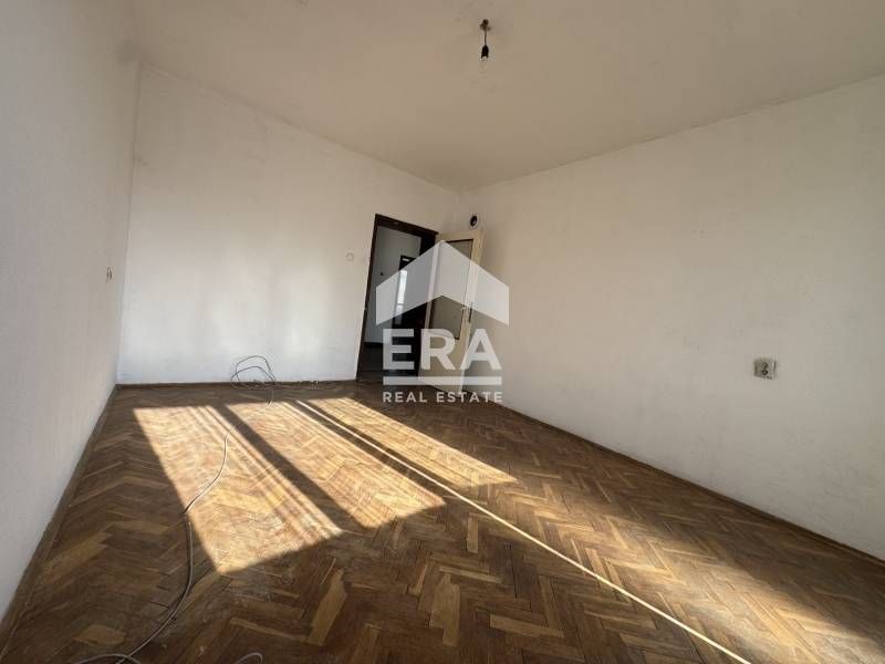 Продава се Тристаен апартамент в Силистра, Римска гробница - 109 кв.м за 799 €/кв.м - Снимка #3