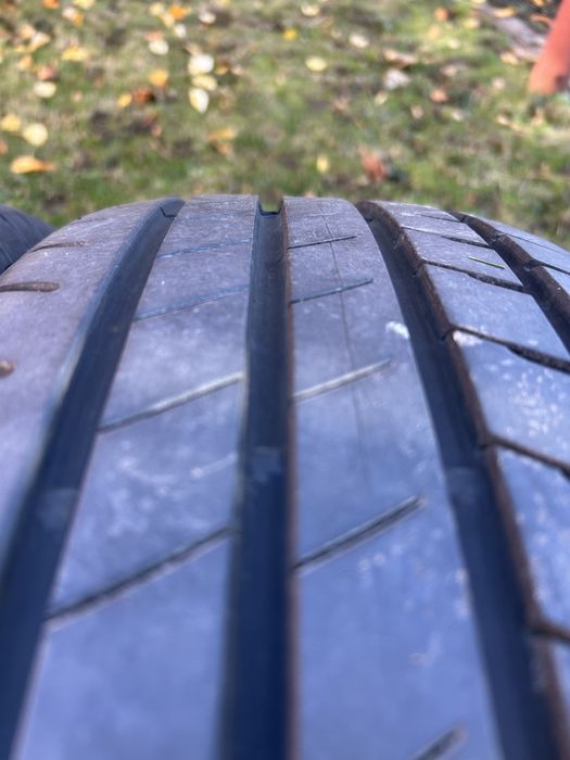 225/60/18 DOT 22 Bridgestone BMW 001