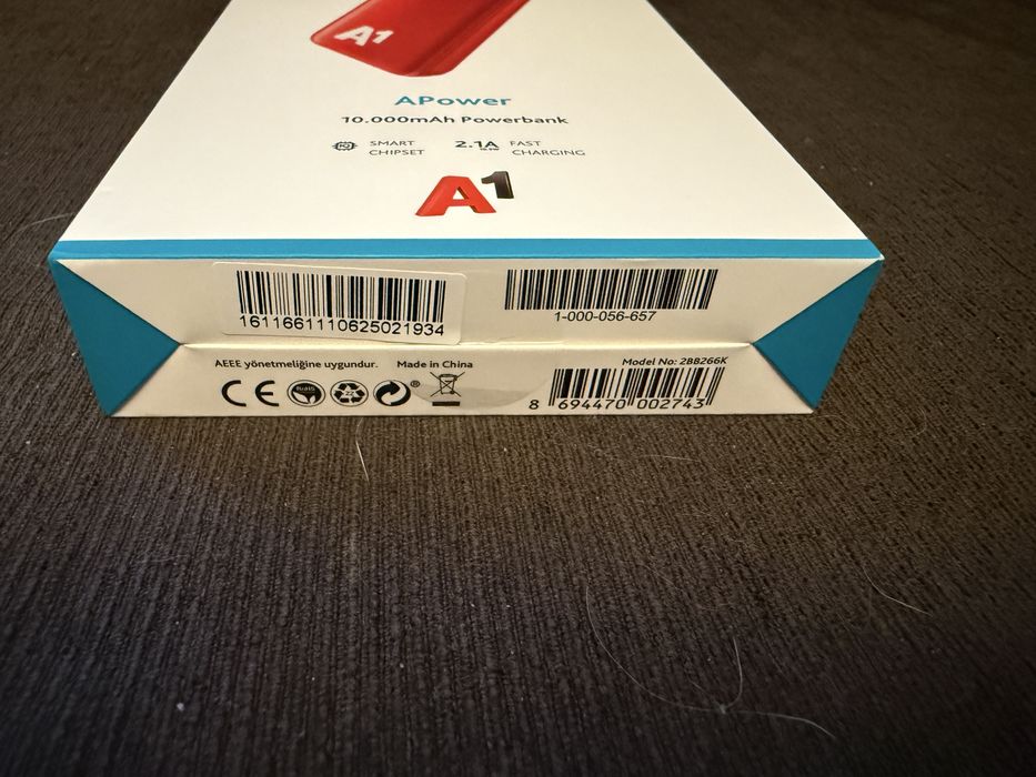 Продавам чисто нова powerbank (външна батерия) 10 000mAh Ttec