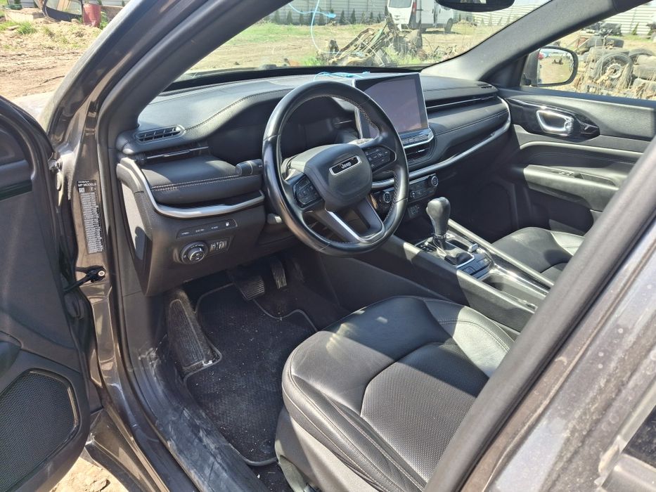 Interior Jeep volan Jeep motor Jeep portieră Jeep piese Jeep