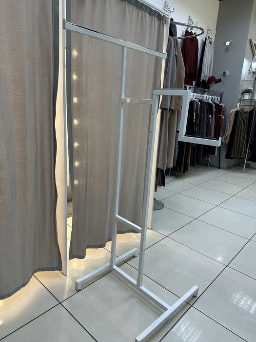 Стойка под одежду