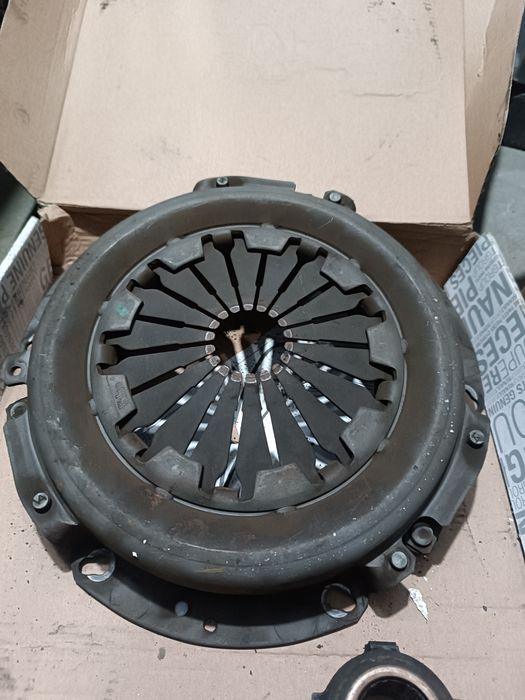 Kit ambreiaj Logan 1.6 mpi