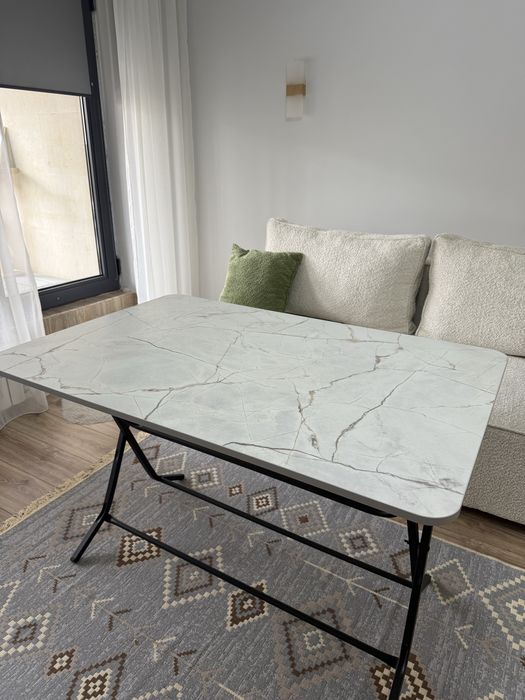 Продаю стол кухонный