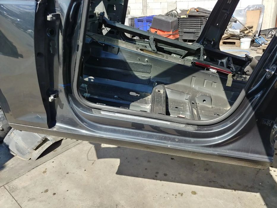 prag stanga audi a4 b9 8w berlina facelift 2018