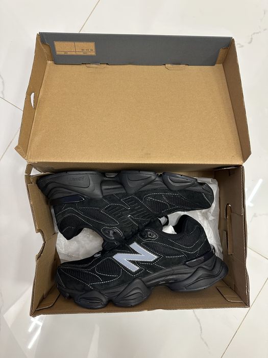 New Balance 9060 “Triple Black(White Seam)”